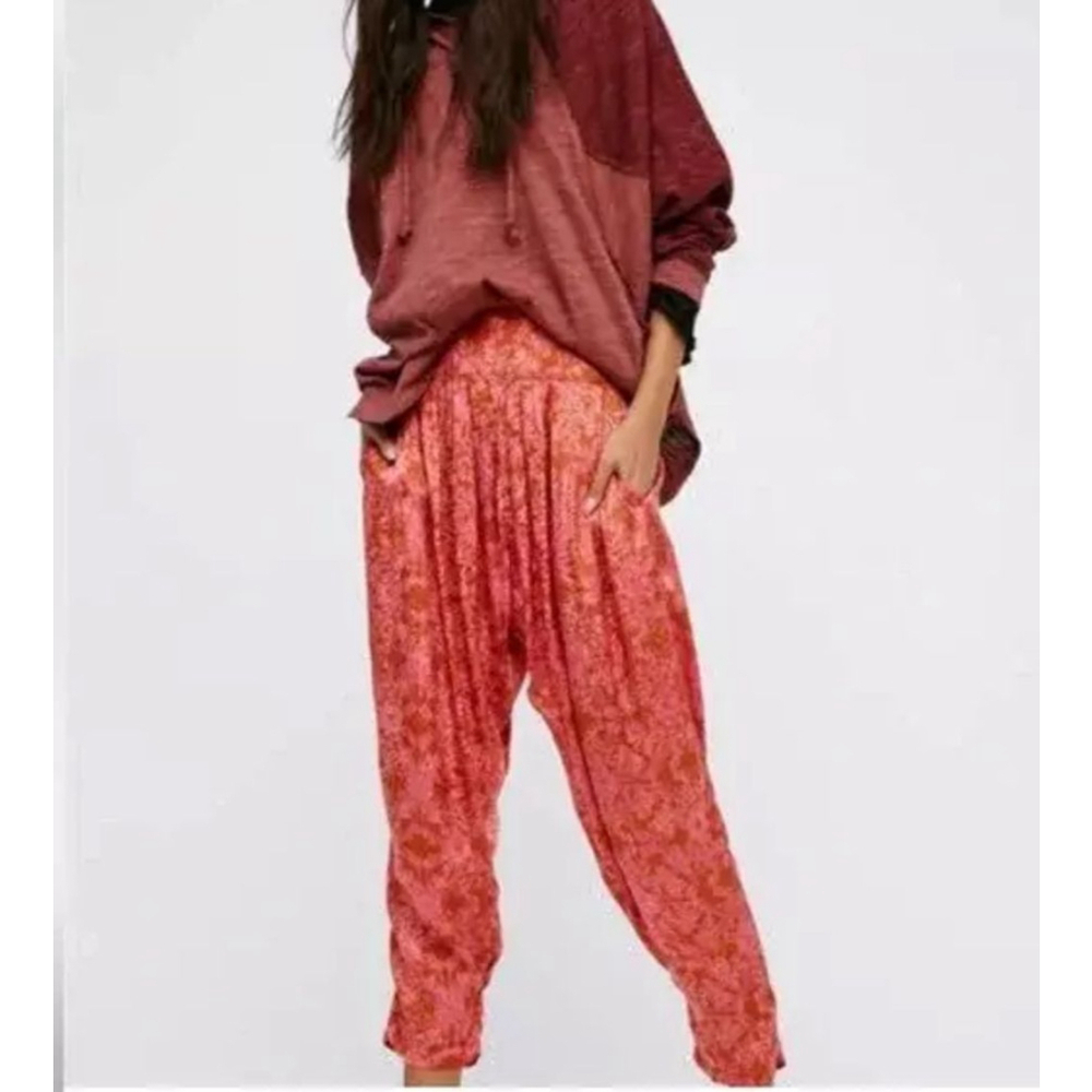 Free People Harem Pants in Dusty Papaya Casablanca Printed Size M‎ NEW MSRP $128